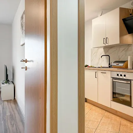1 Bedroom Gorgeous Apartment In Vir Vir